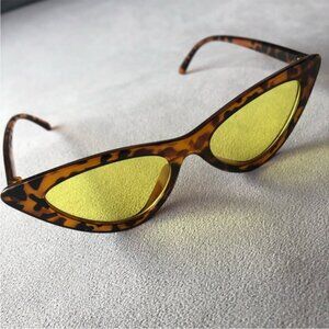 Tortoiseshell Frame Cat Eye Sunglasses ~ Yellow Lens ~ Brand New